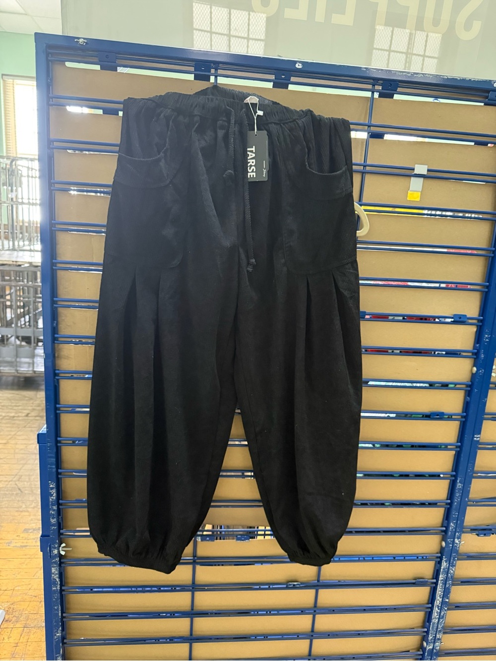 Amazon Essentials Black Corduroy Wide-Leg Jogger Pants